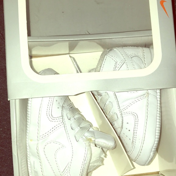 Nike Shoes | White Baby Uptowns | Poshmark